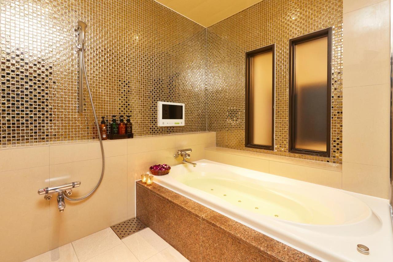 Hotel Artia Nagoya (Adults Only) Kitanagoya Bagian luar foto